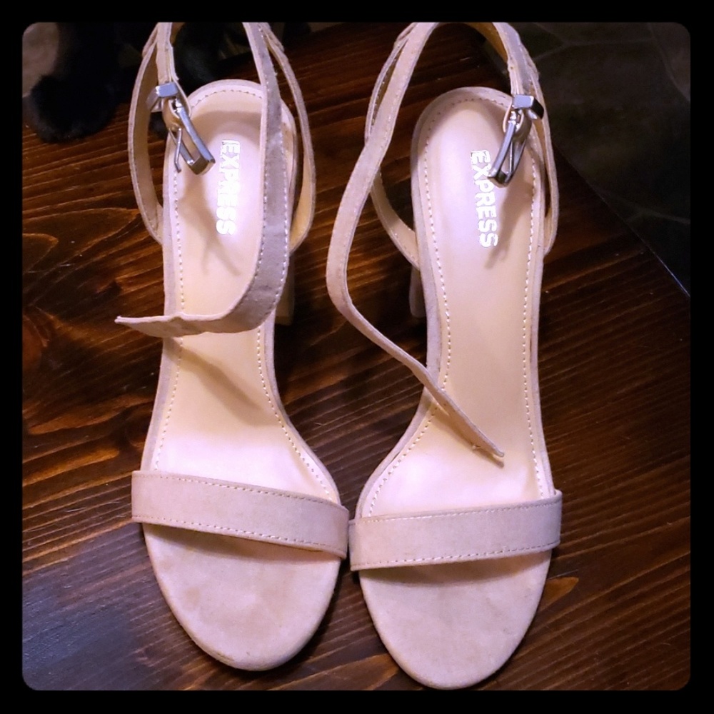 Express Essex Heels
